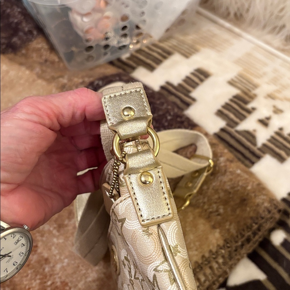 Coach Gold and Cream Waverly Snow Queen swing bag! - Picture 11 of 11